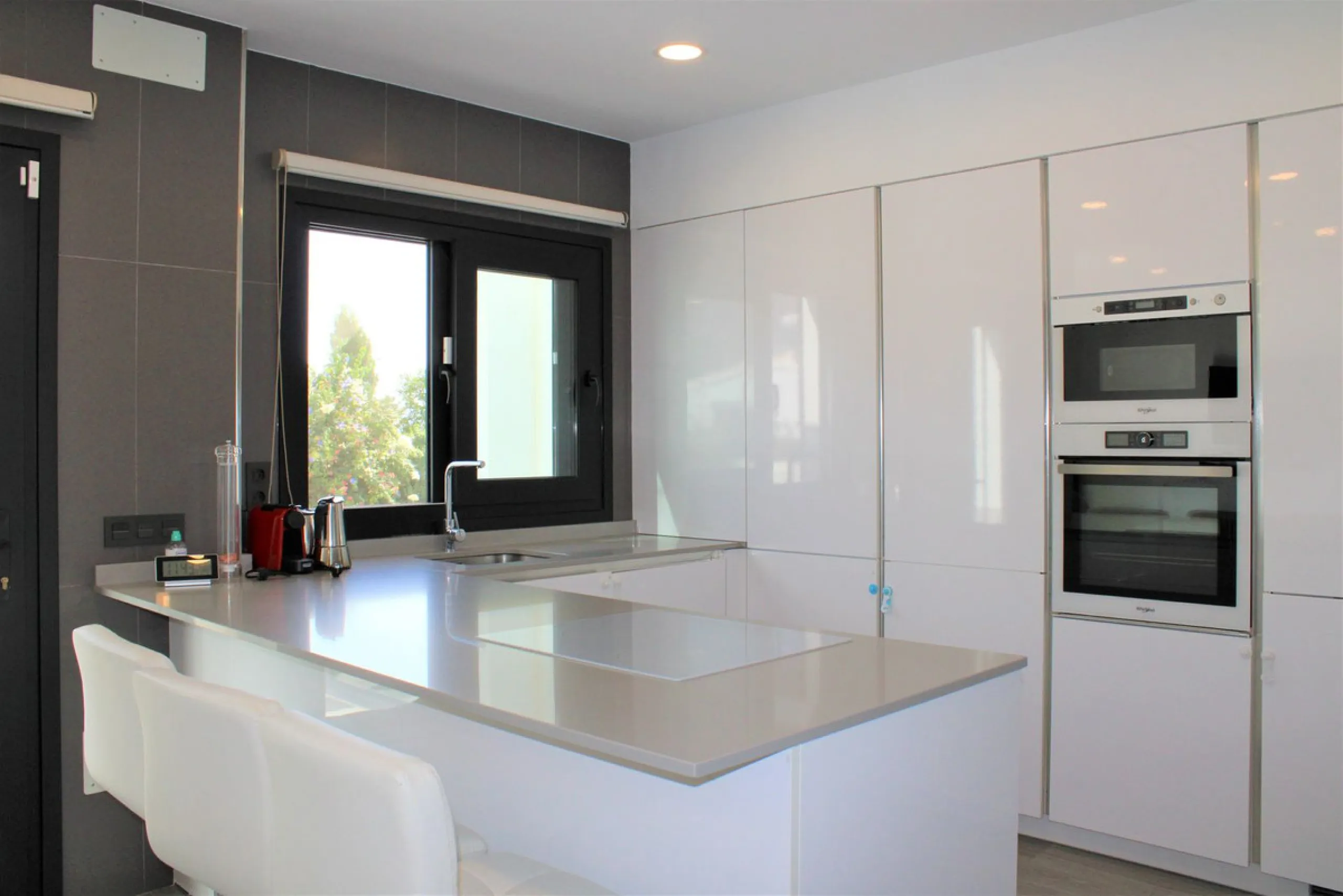 Luxurious and elegant pool villa in Nerja