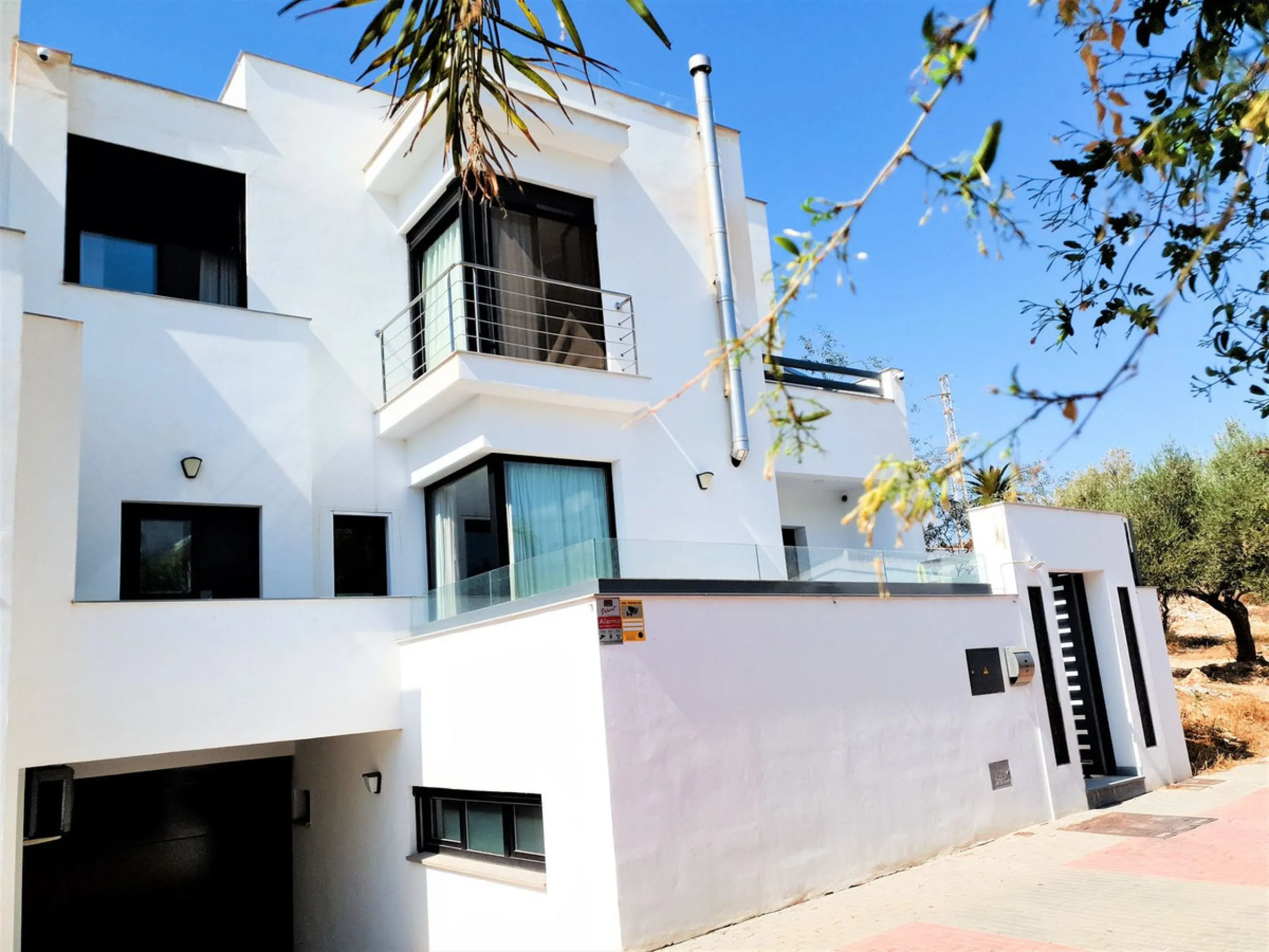 Luxurious and elegant pool villa in Nerja