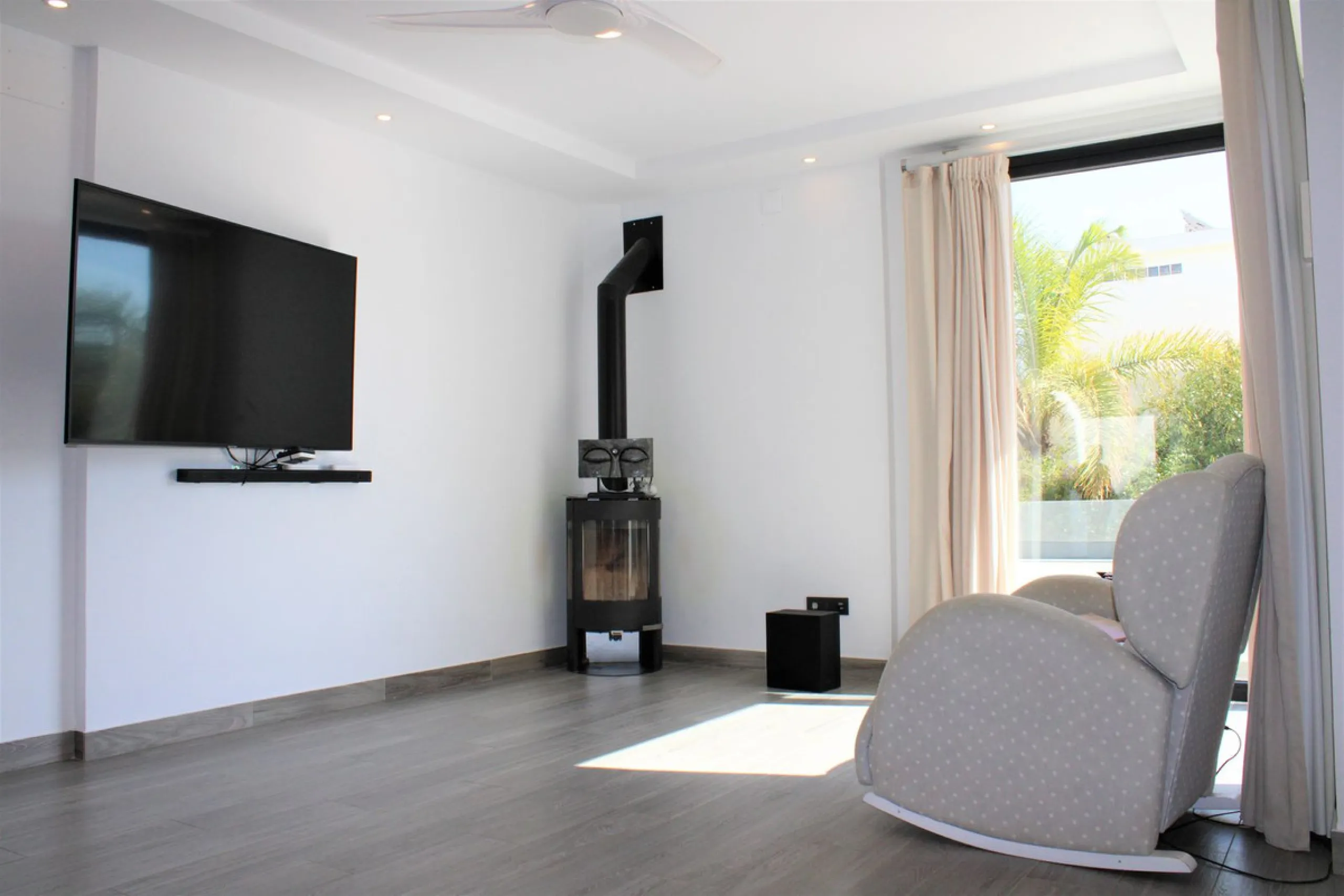 Luxurious and elegant pool villa in Nerja