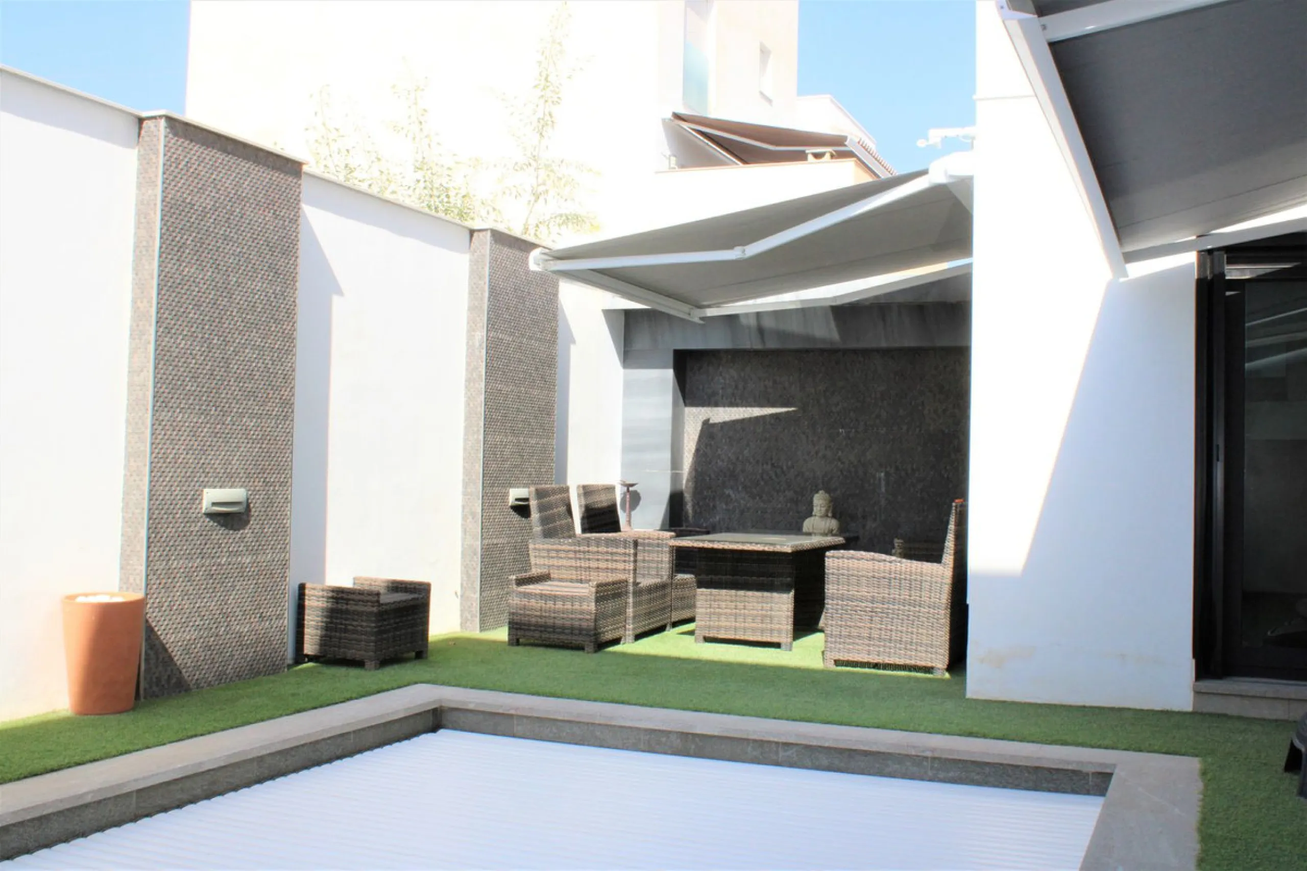 Luxurious and elegant pool villa in Nerja