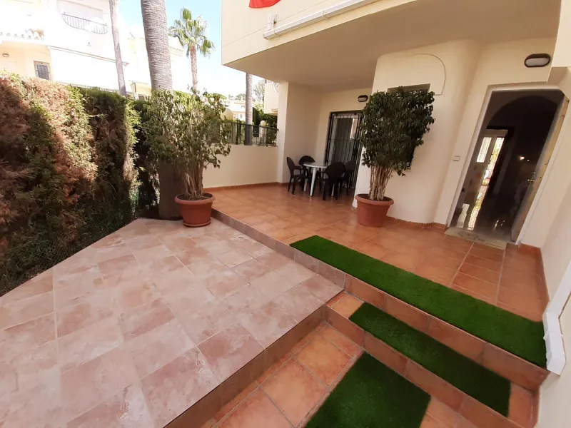 Large Town House only 150 metres from the lovely dunes beaches in Costabella,close to shops and 10 minutes drive to Marbella Town,private garage for 3 cars.