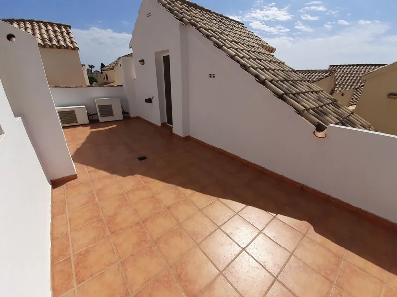 Large Town House only 150 metres from the lovely dunes beaches in Costabella,close to shops and 10 minutes drive to Marbella Town,private garage for 3 cars.