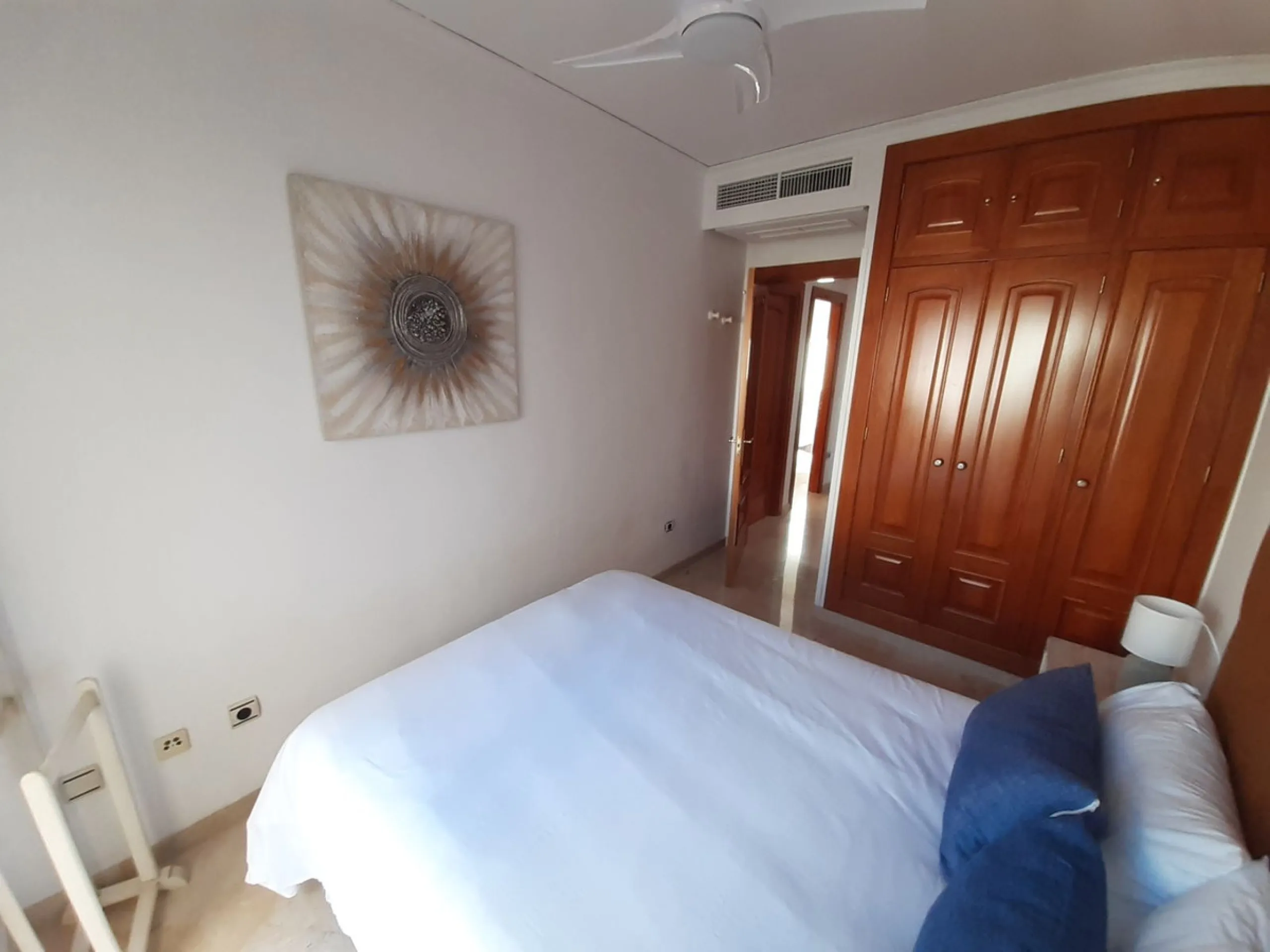 Large Town House only 150 metres from the lovely dunes beaches in Costabella,close to shops and 10 minutes drive to Marbella Town,private garage for 3 cars.