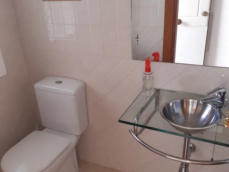 Large Town House only 150 metres from the lovely dunes beaches in Costabella,close to shops and 10 minutes drive to Marbella Town,private garage for 3 cars.