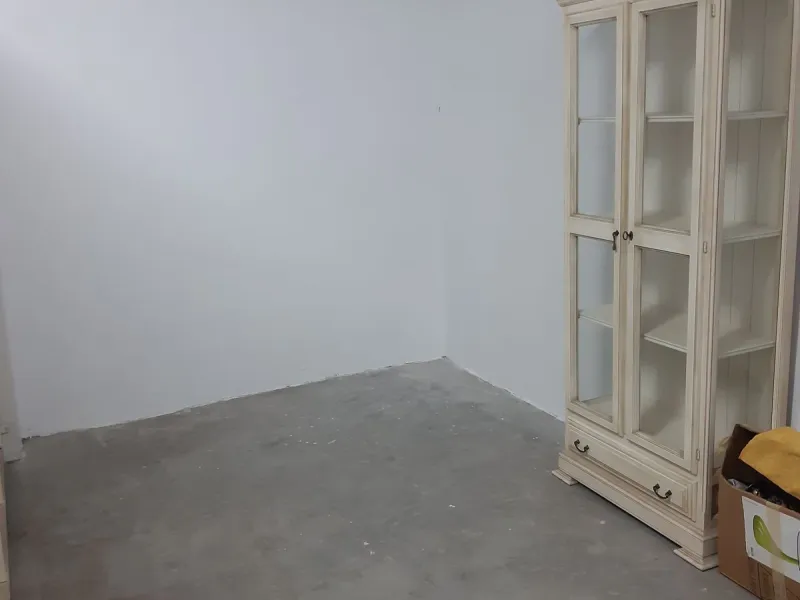 Large Town House only 150 metres from the lovely dunes beaches in Costabella,close to shops and 10 minutes drive to Marbella Town,private garage for 3 cars.