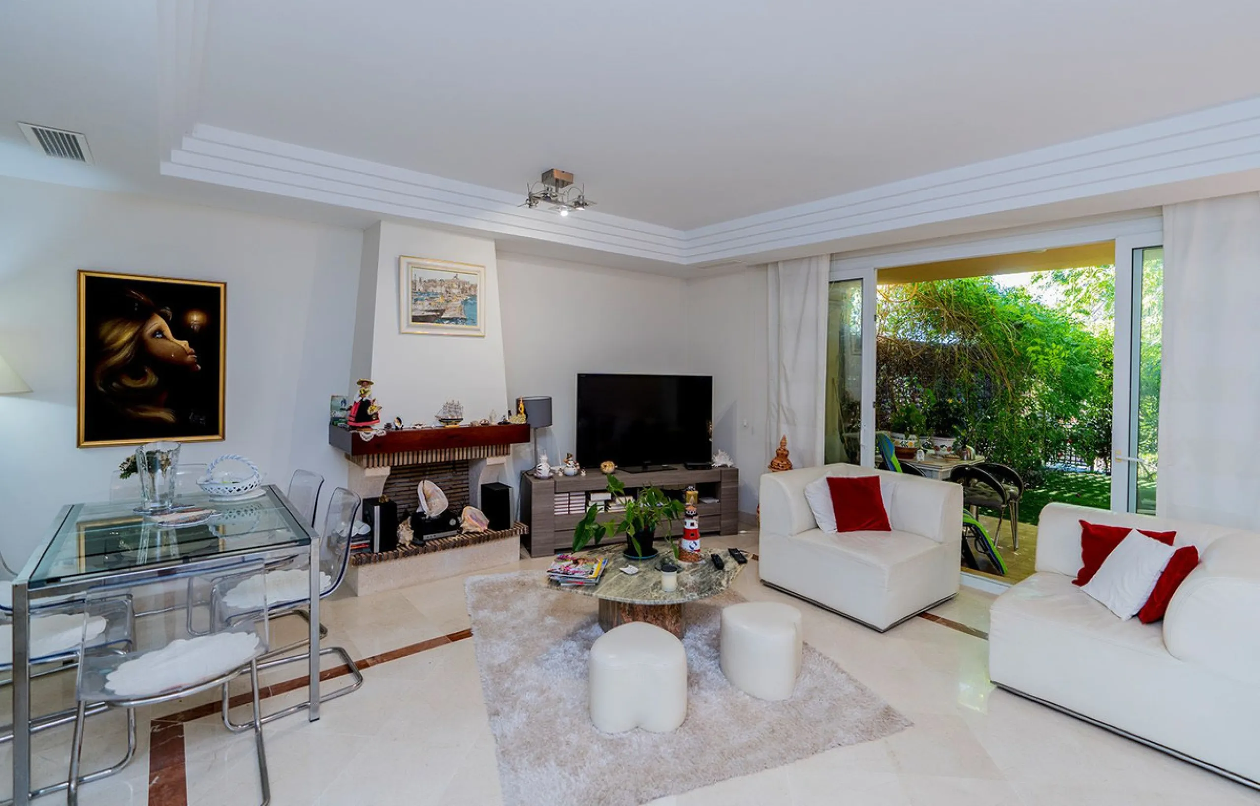 House - Semi-Detached House в продаже в Mijas, Málaga. В доме 3 спален и 3 ванных комнат. Площадь дома 115 м². Площадь участка 42 м²