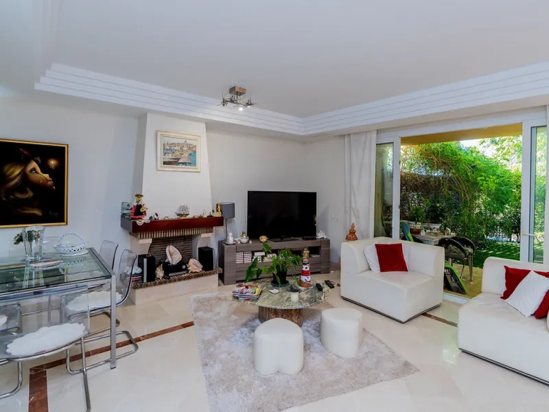 House - Semi-Detached House в продаже в Mijas, Málaga. В доме 3 спален и 3 ванных комнат. Площадь дома 115 м². Площадь участка 42 м²