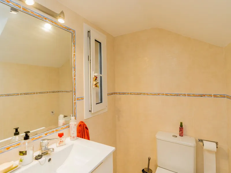 House - Semi-Detached House в продаже в Mijas, Málaga. В доме 3 спален и 3 ванных комнат. Площадь дома 115 м². Площадь участка 42 м²