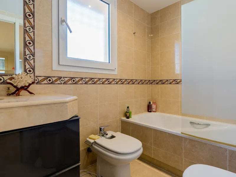 House - Semi-Detached House в продаже в Mijas, Málaga. В доме 3 спален и 3 ванных комнат. Площадь дома 115 м². Площадь участка 42 м²