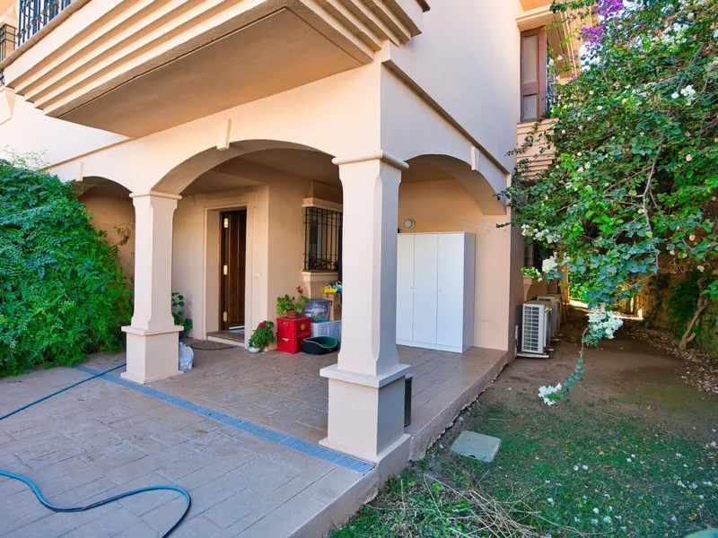 House - Semi-Detached House в продаже в Mijas, Málaga. В доме 3 спален и 3 ванных комнат. Площадь дома 115 м². Площадь участка 42 м²