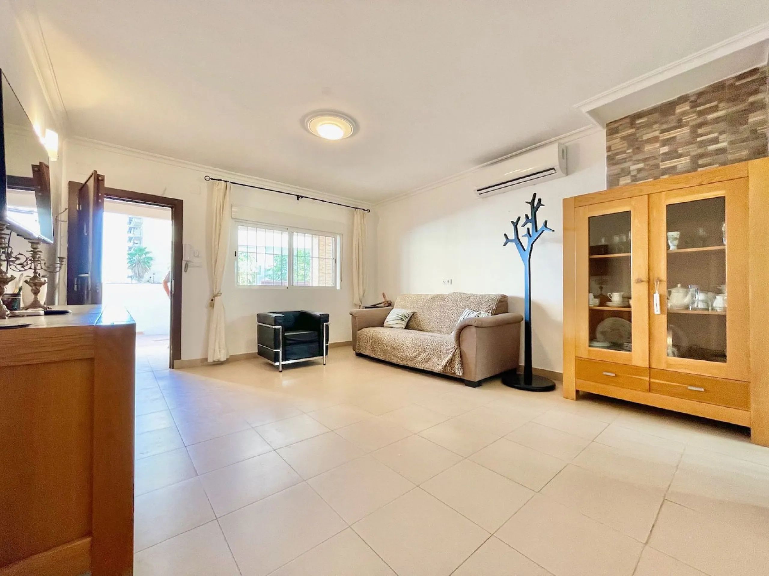 HOUSE WITH SEA VIEWS NEXT TO THE BEACH - FUENGIROLA.