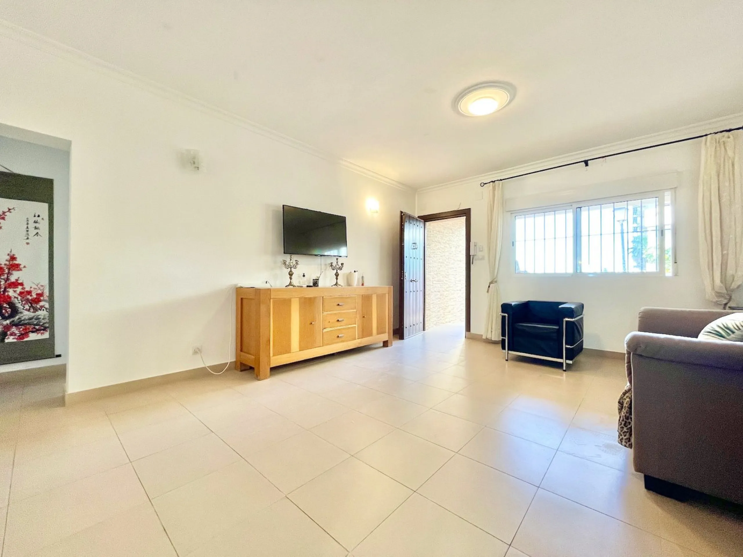 HOUSE WITH SEA VIEWS NEXT TO THE BEACH - FUENGIROLA.