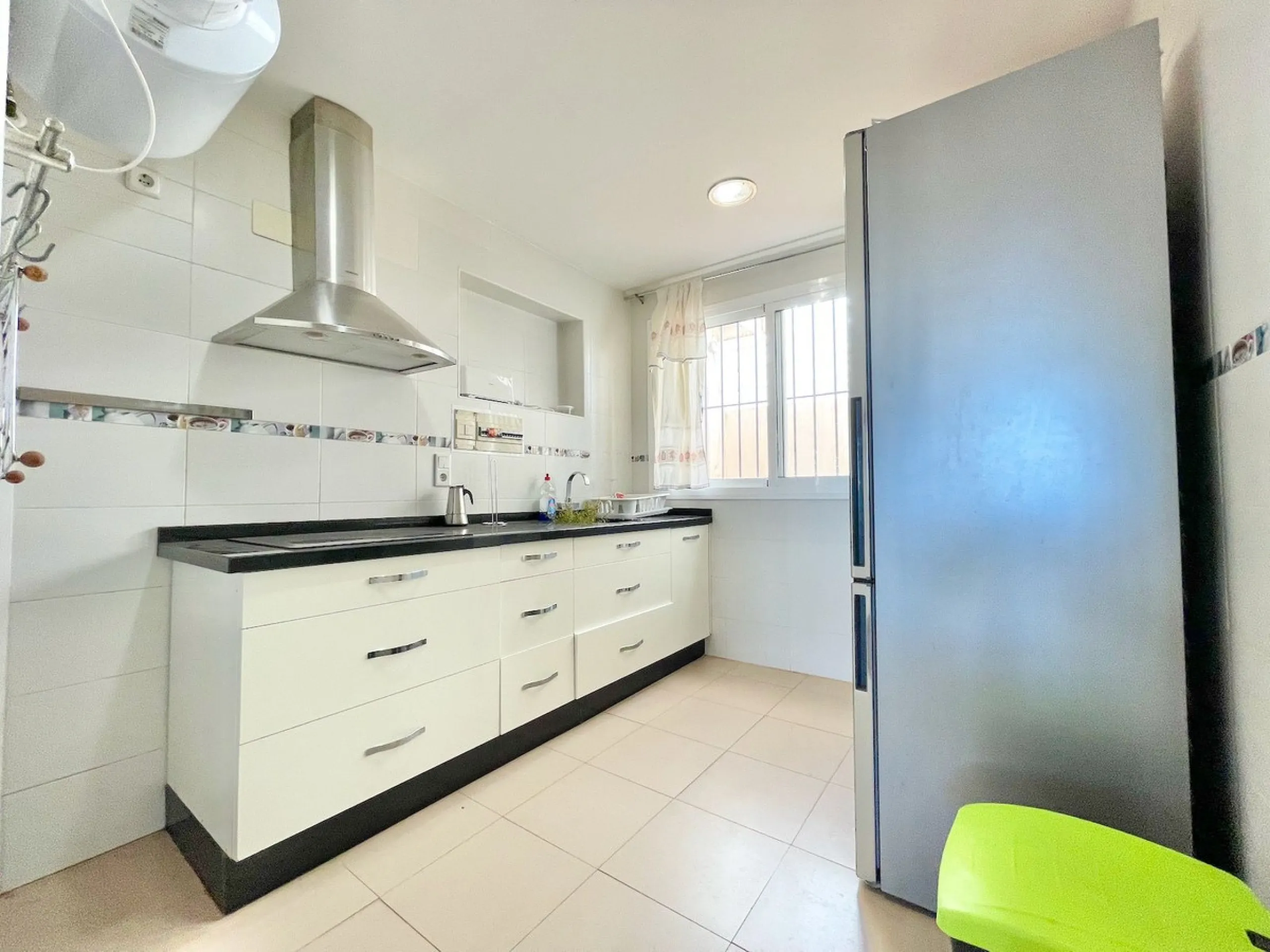 HOUSE WITH SEA VIEWS NEXT TO THE BEACH - FUENGIROLA.
