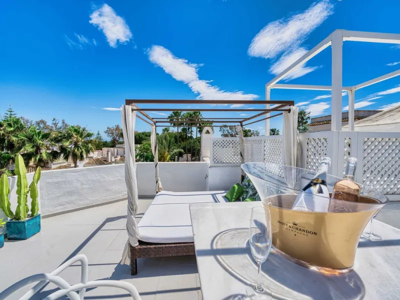Great INvestment - return holiday rental 6%-7%  per year - 2 AMAZING BEACHFRONT  refurbished apartments earn directly income with existing bookings.  Situated on top of each other-  each 2 bedrooms 2 bathrooms- 2 new kitchen -2 new living dining area - al