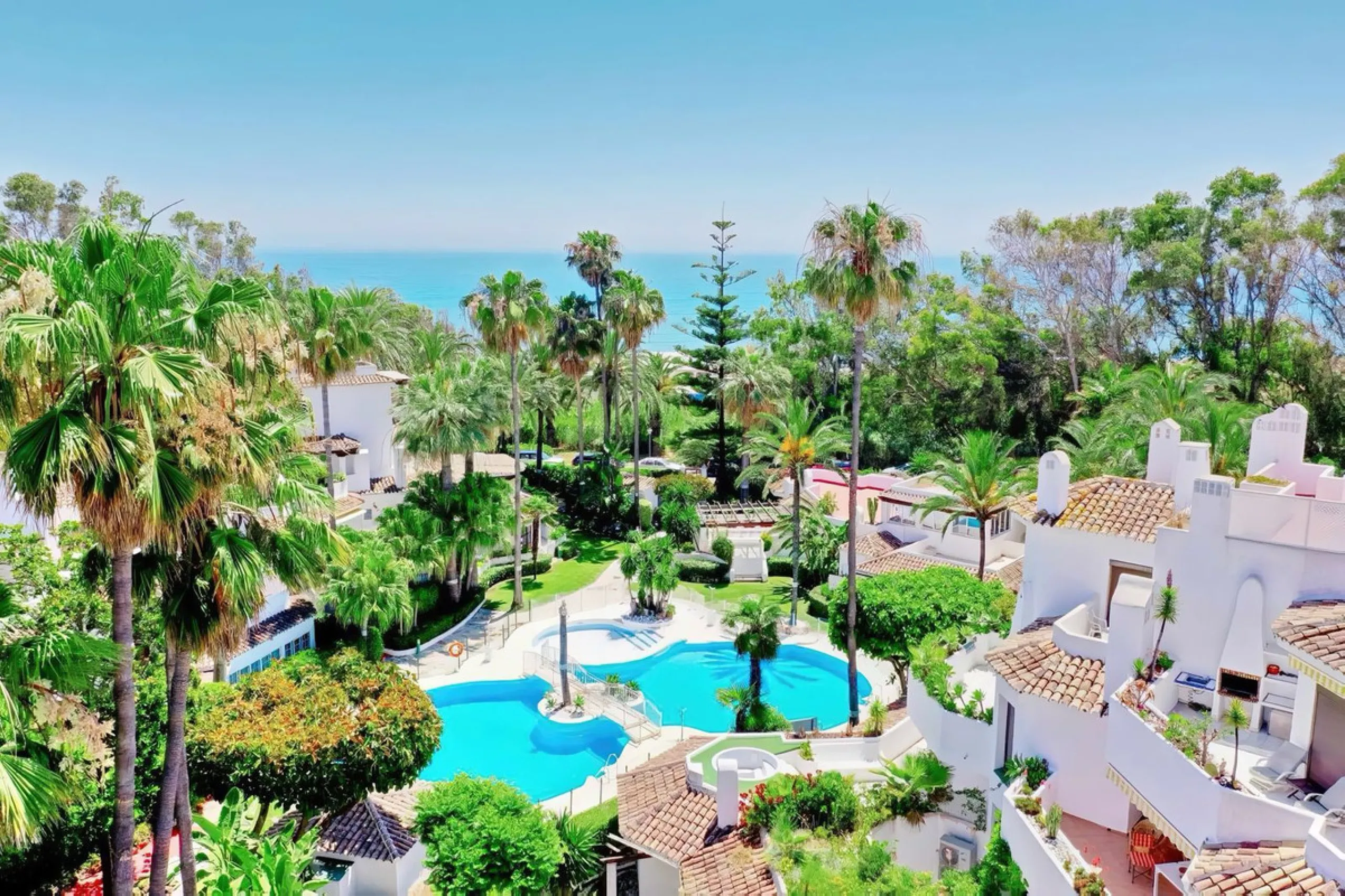 Great INvestment - return holiday rental 6%-7%  per year - 2 AMAZING BEACHFRONT  refurbished apartments earn directly income with existing bookings.  Situated on top of each other-  each 2 bedrooms 2 bathrooms- 2 new kitchen -2 new living dining area - al