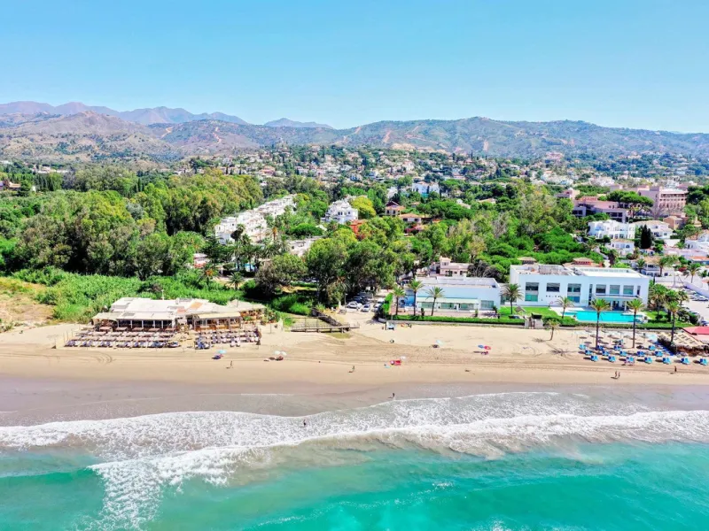 Great INvestment - return holiday rental 6%-7%  per year - 2 AMAZING BEACHFRONT  refurbished apartments earn directly income with existing bookings.  Situated on top of each other-  each 2 bedrooms 2 bathrooms- 2 new kitchen -2 new living dining area - al