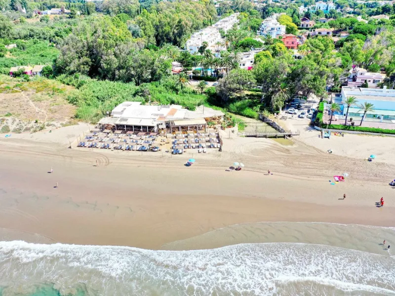 Great INvestment - return holiday rental 6%-7%  per year - 2 AMAZING BEACHFRONT  refurbished apartments earn directly income with existing bookings.  Situated on top of each other-  each 2 bedrooms 2 bathrooms- 2 new kitchen -2 new living dining area - al