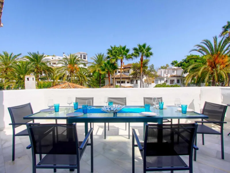 Great INvestment - return holiday rental 6%-7%  per year - 2 AMAZING BEACHFRONT  refurbished apartments earn directly income with existing bookings.  Situated on top of each other-  each 2 bedrooms 2 bathrooms- 2 new kitchen -2 new living dining area - al