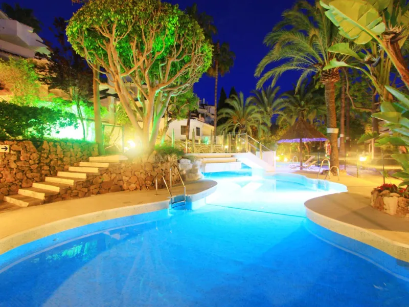 Great INvestment - return holiday rental 6%-7%  per year - 2 AMAZING BEACHFRONT  refurbished apartments earn directly income with existing bookings.  Situated on top of each other-  each 2 bedrooms 2 bathrooms- 2 new kitchen -2 new living dining area - al