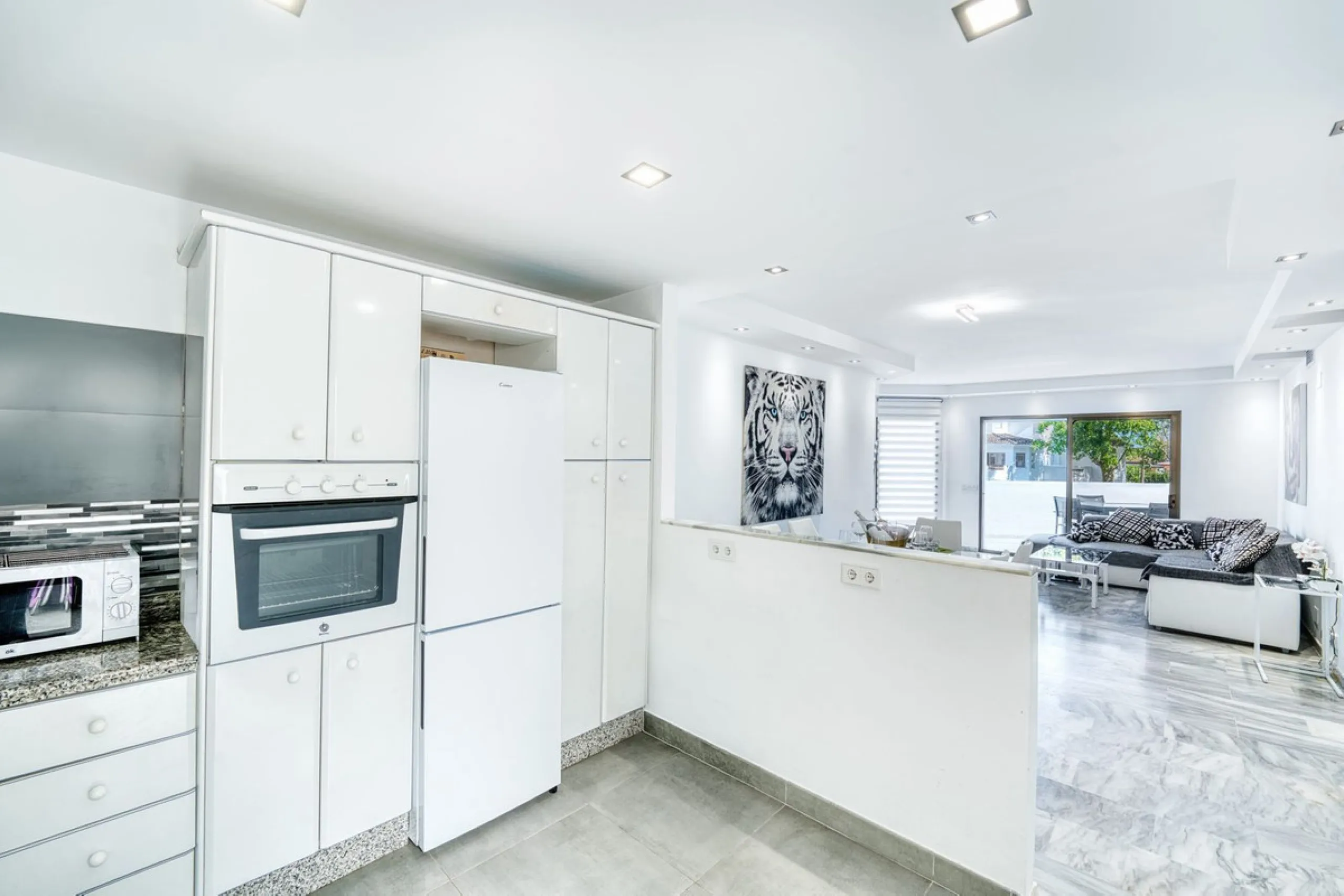 Great INvestment - return holiday rental 6%-7%  per year - 2 AMAZING BEACHFRONT  refurbished apartments earn directly income with existing bookings.  Situated on top of each other-  each 2 bedrooms 2 bathrooms- 2 new kitchen -2 new living dining area - al