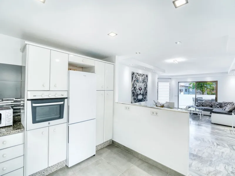 Great INvestment - return holiday rental 6%-7%  per year - 2 AMAZING BEACHFRONT  refurbished apartments earn directly income with existing bookings.  Situated on top of each other-  each 2 bedrooms 2 bathrooms- 2 new kitchen -2 new living dining area - al