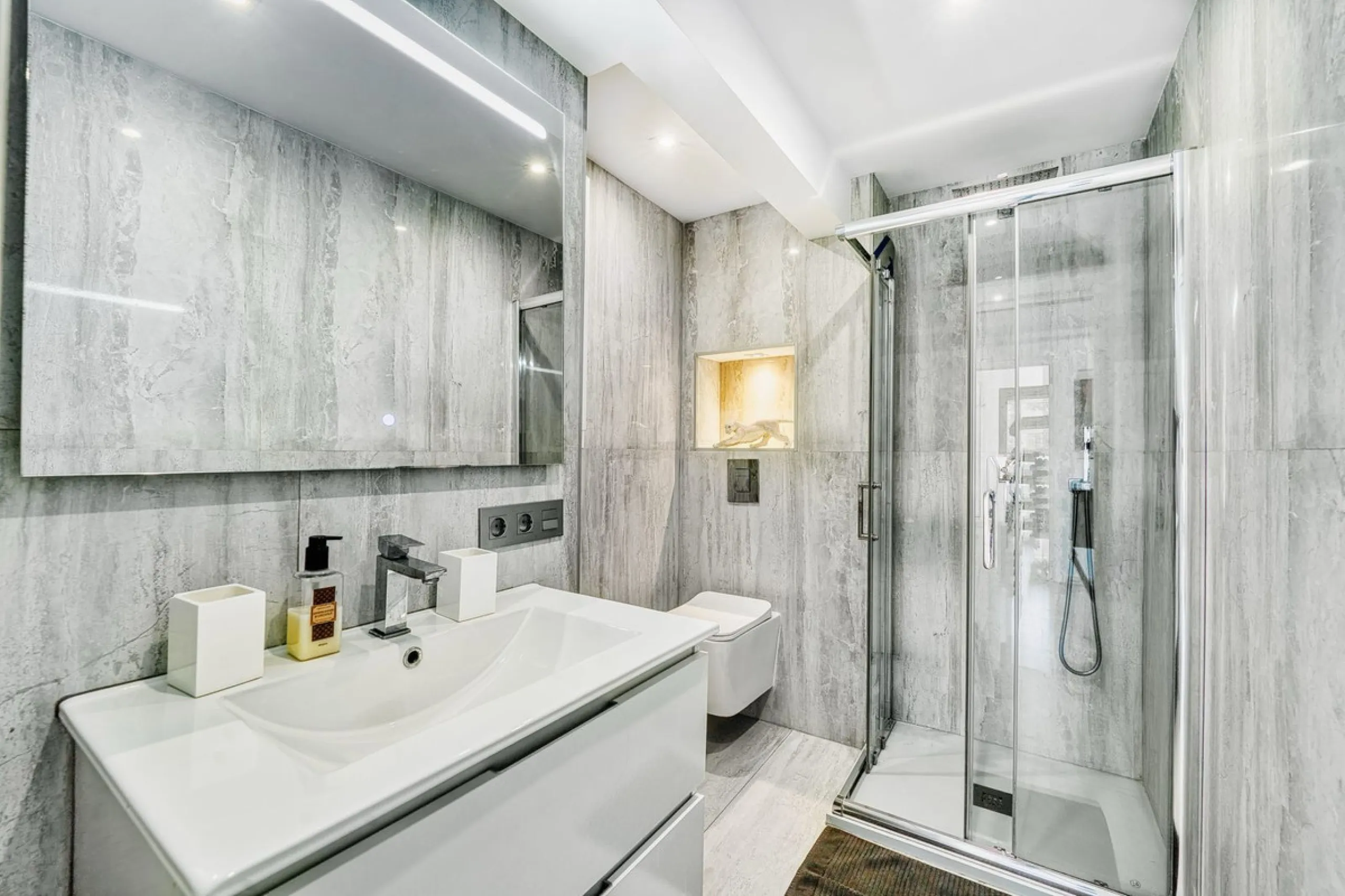 Great INvestment - return holiday rental 6%-7%  per year - 2 AMAZING BEACHFRONT  refurbished apartments earn directly income with existing bookings.  Situated on top of each other-  each 2 bedrooms 2 bathrooms- 2 new kitchen -2 new living dining area - al