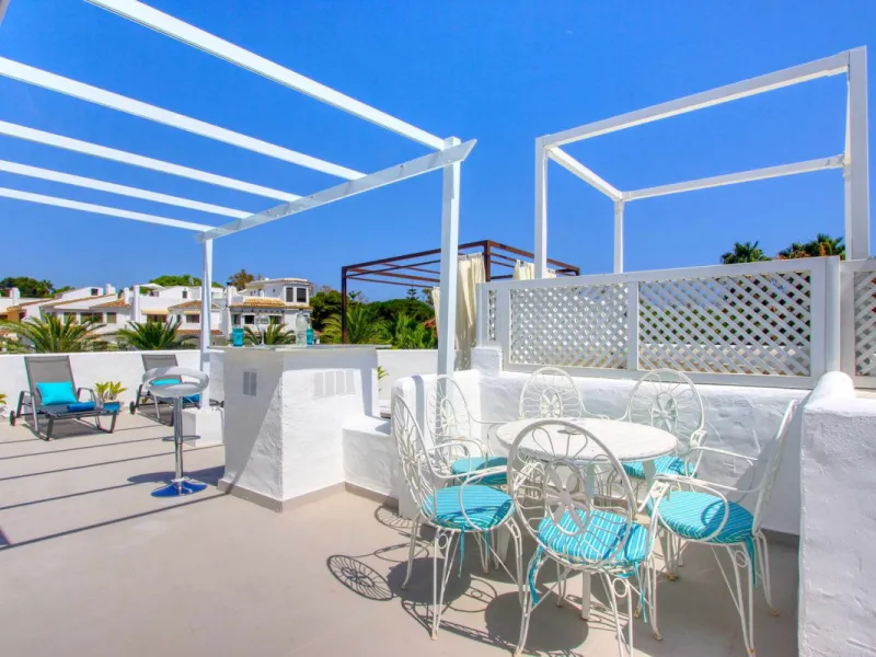 Great INvestment - return holiday rental 6%-7%  per year - 2 AMAZING BEACHFRONT  refurbished apartments earn directly income with existing bookings.  Situated on top of each other-  each 2 bedrooms 2 bathrooms- 2 new kitchen -2 new living dining area - al