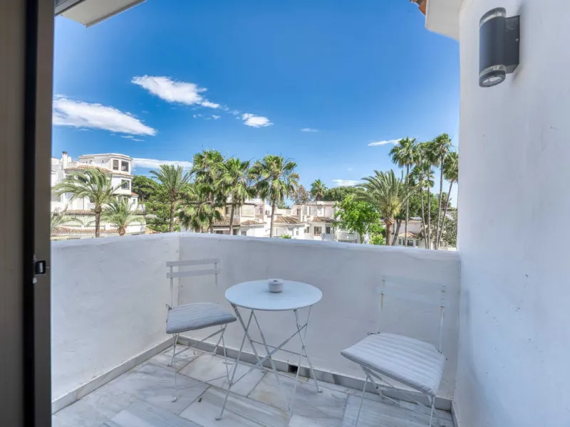 Great INvestment - return holiday rental 6%-7%  per year - 2 AMAZING BEACHFRONT  refurbished apartments earn directly income with existing bookings.  Situated on top of each other-  each 2 bedrooms 2 bathrooms- 2 new kitchen -2 new living dining area - al