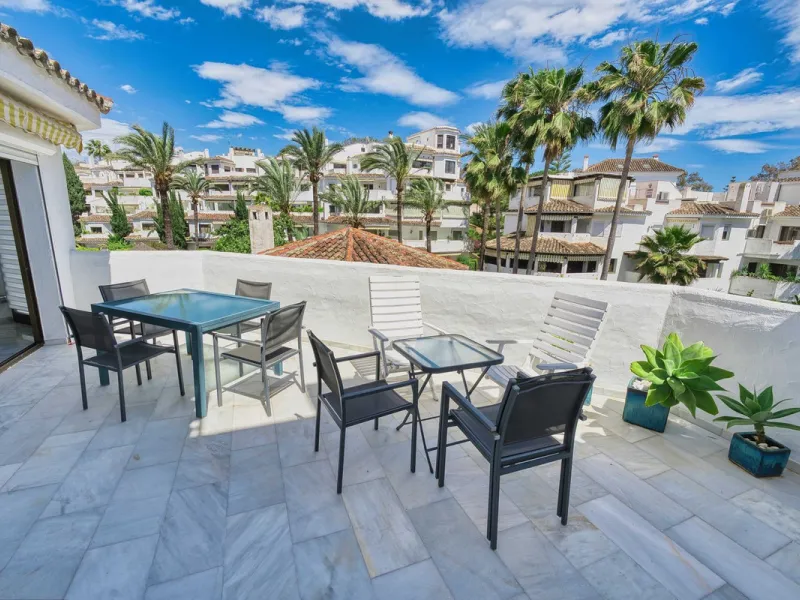 Great INvestment - return holiday rental 6%-7%  per year - 2 AMAZING BEACHFRONT  refurbished apartments earn directly income with existing bookings.  Situated on top of each other-  each 2 bedrooms 2 bathrooms- 2 new kitchen -2 new living dining area - al