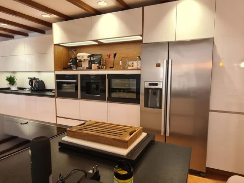 House - Detached Villa в продаже в Mijas, Málaga. В доме 3 спален и 3 ванных комнат. Площадь дома 477 м². Площадь участка 1050 м²