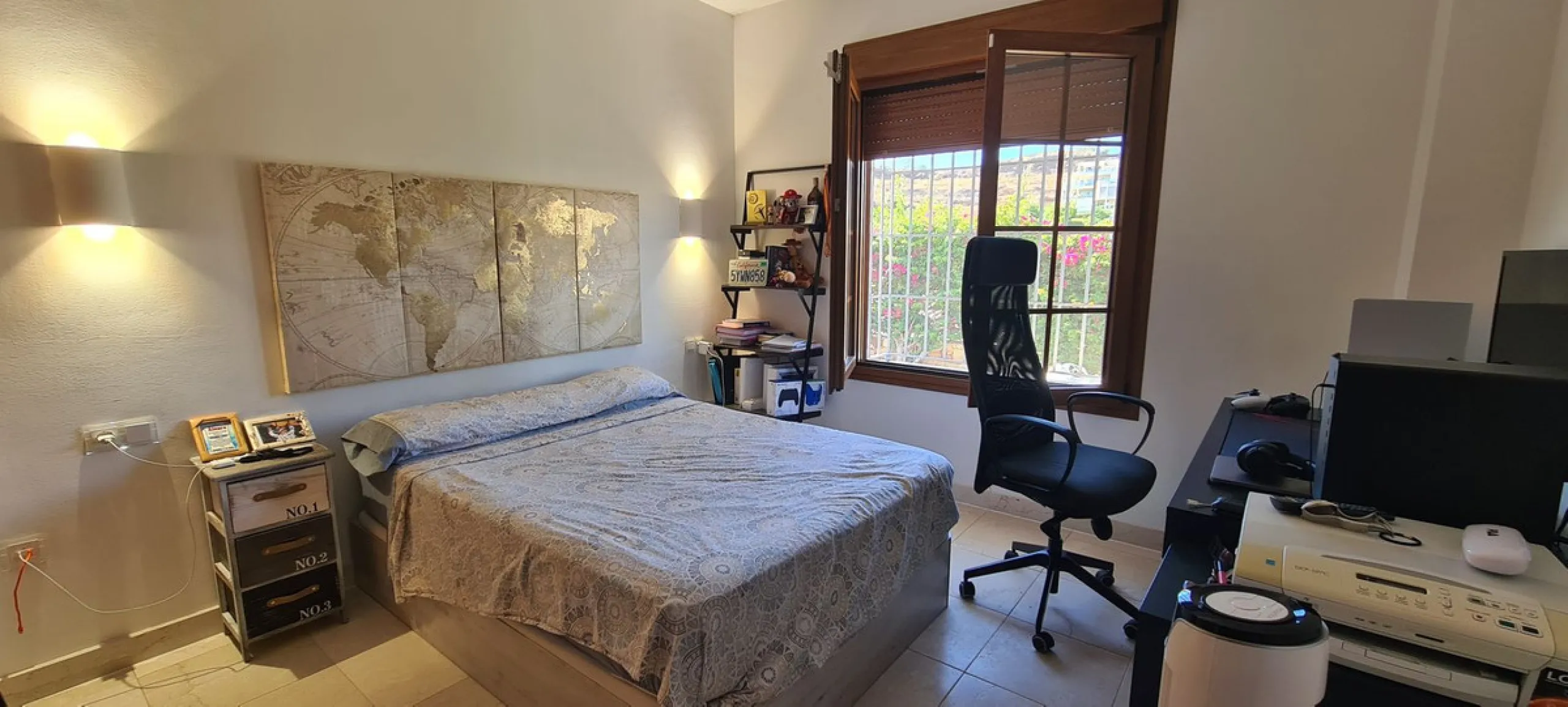 House - Detached Villa в продаже в Mijas, Málaga. В доме 3 спален и 3 ванных комнат. Площадь дома 477 м². Площадь участка 1050 м²