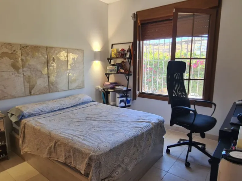 House - Detached Villa в продаже в Mijas, Málaga. В доме 3 спален и 3 ванных комнат. Площадь дома 477 м². Площадь участка 1050 м²