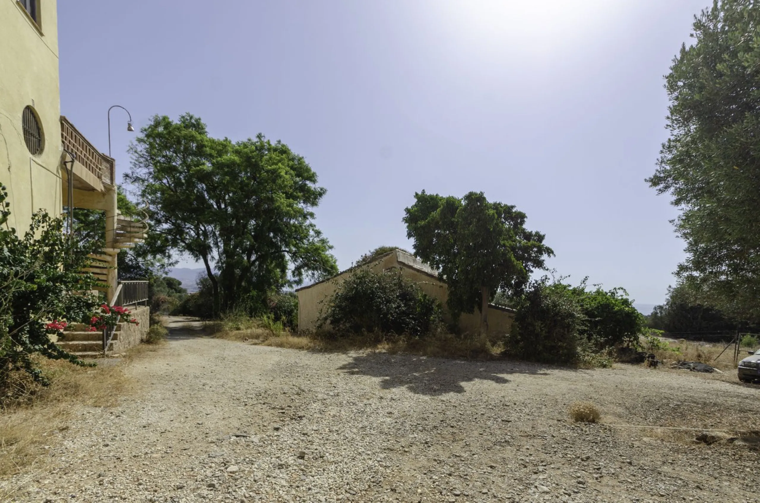 "Finca El Coronel", with an area of ​​64,735 m2, is located