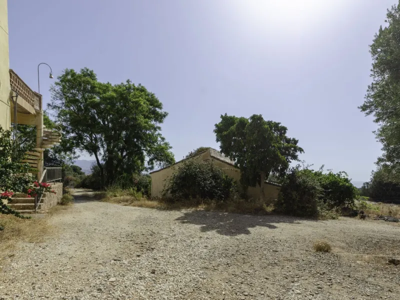 "Finca El Coronel", with an area of ​​64,735 m2, is located