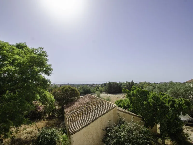 "Finca El Coronel", with an area of ​​64,735 m2, is located