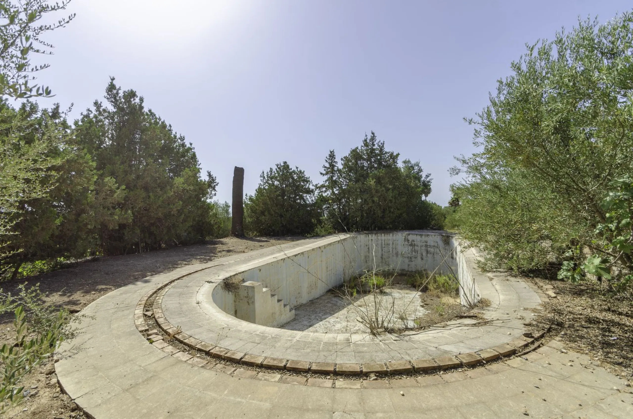 "Finca El Coronel", with an area of ​​64,735 m2, is located