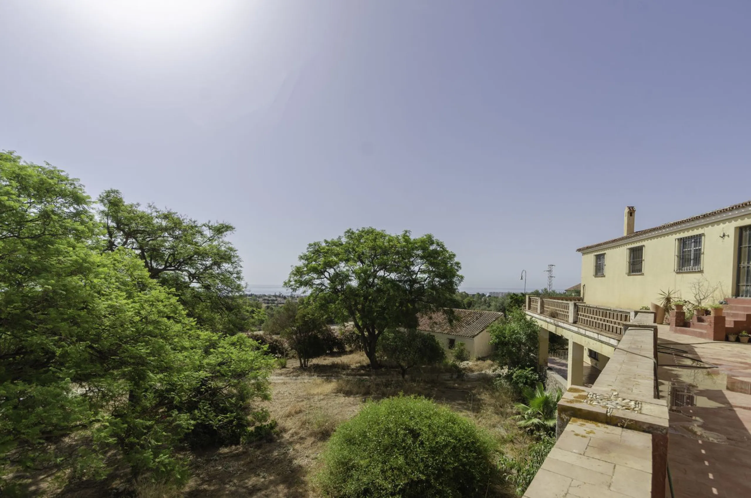 "Finca El Coronel", with an area of ​​64,735 m2, is located