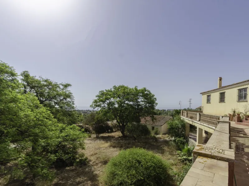 "Finca El Coronel", with an area of ​​64,735 m2, is located