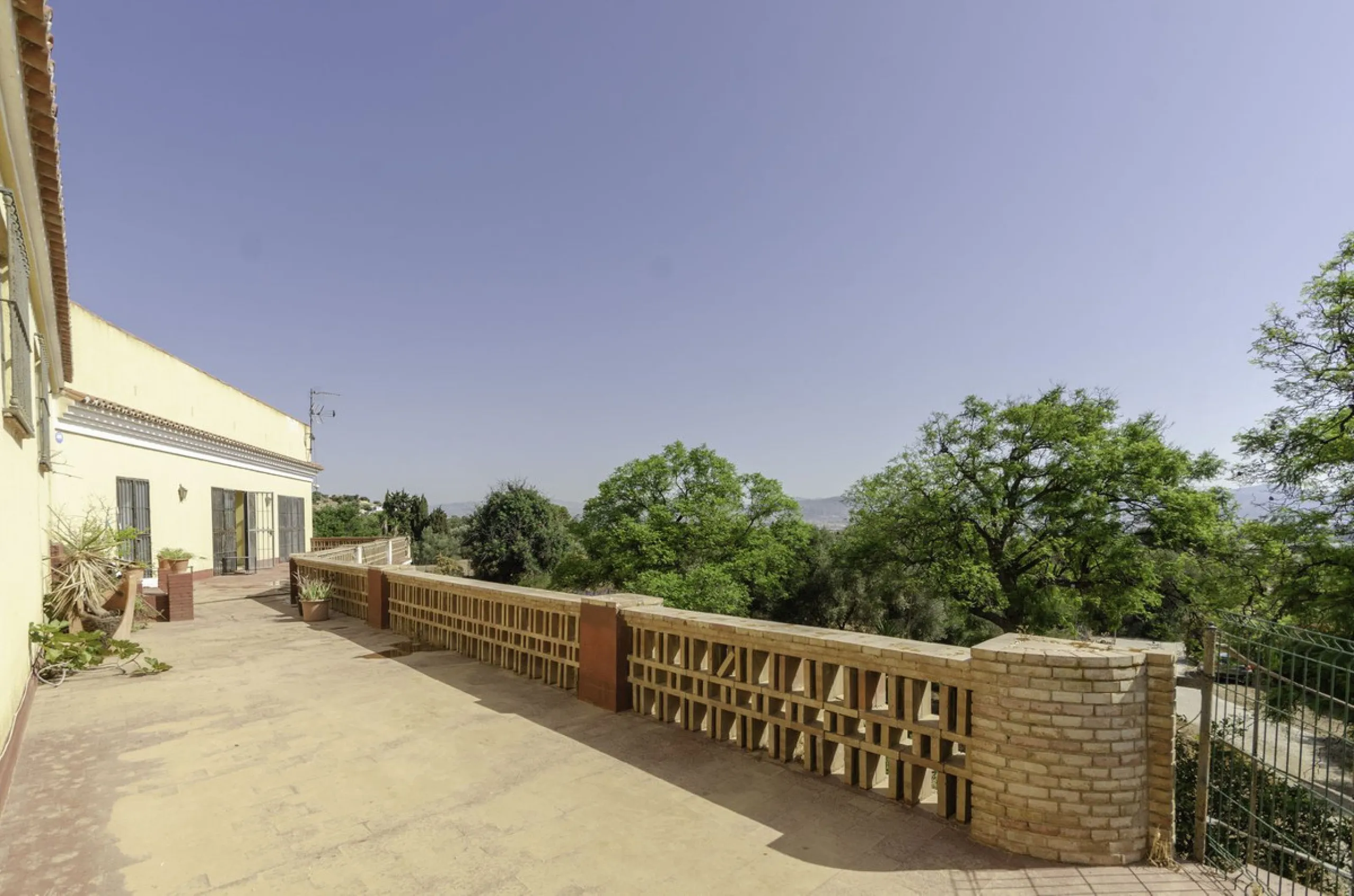 "Finca El Coronel", with an area of ​​64,735 m2, is located