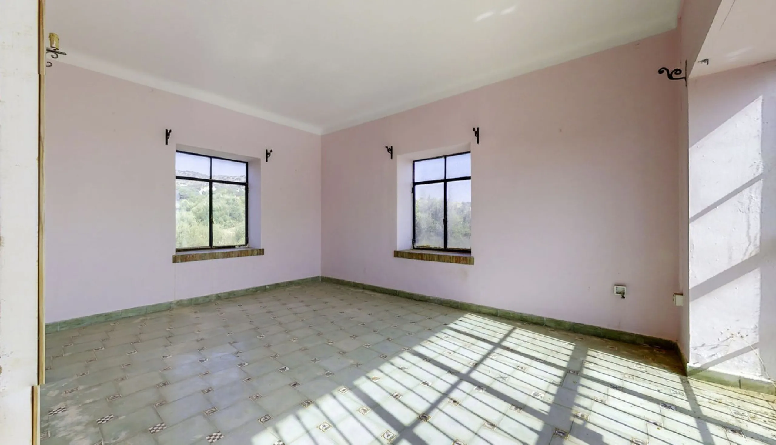 "Finca El Coronel", with an area of ​​64,735 m2, is located