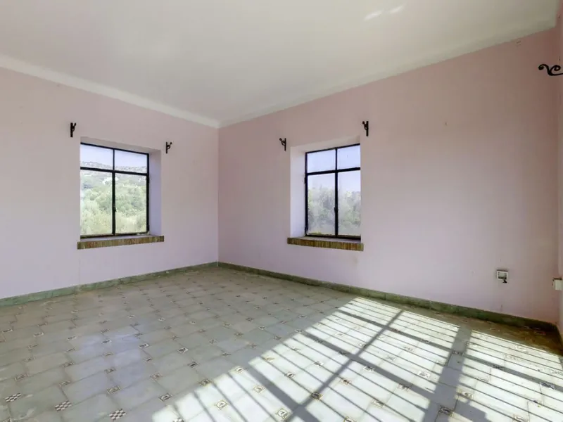 "Finca El Coronel", with an area of ​​64,735 m2, is located