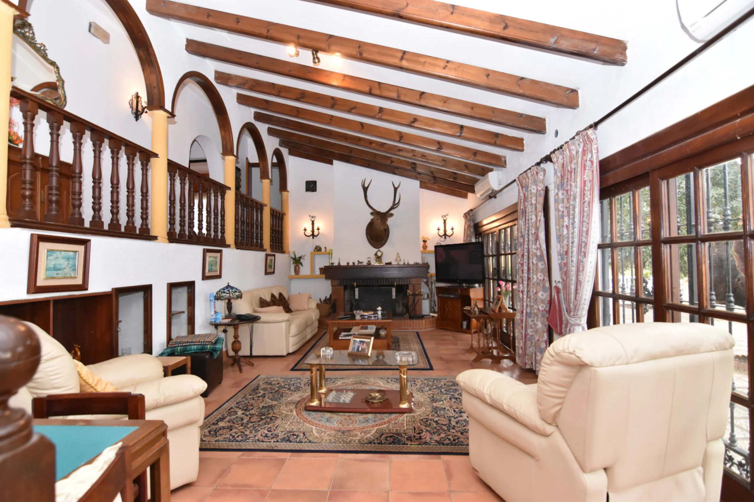 Large farm for sale in Mijas Costa 20 minutes from Marbella and 10 minutes from the center of Fuengirola.