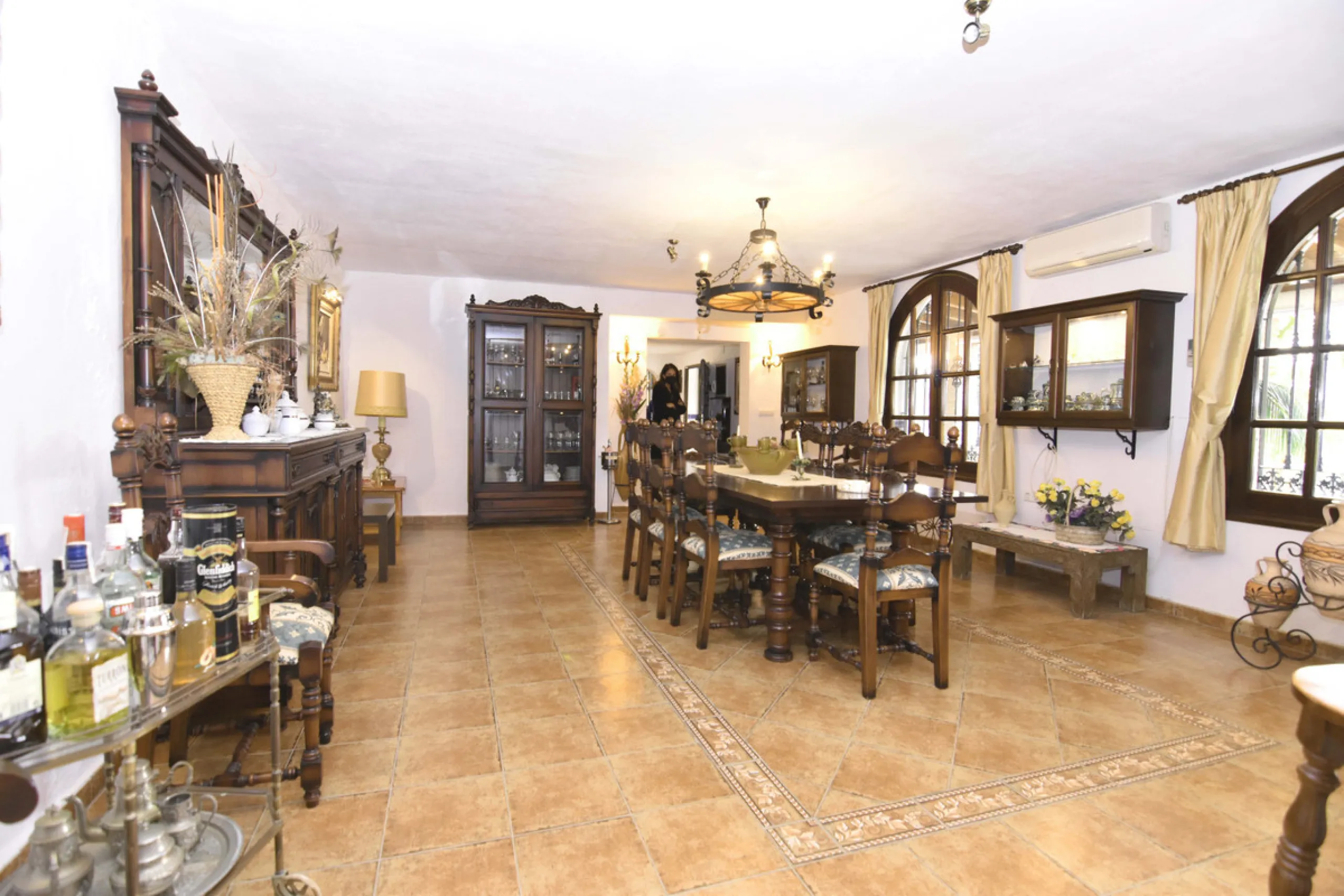 Large farm for sale in Mijas Costa 20 minutes from Marbella and 10 minutes from the center of Fuengirola.