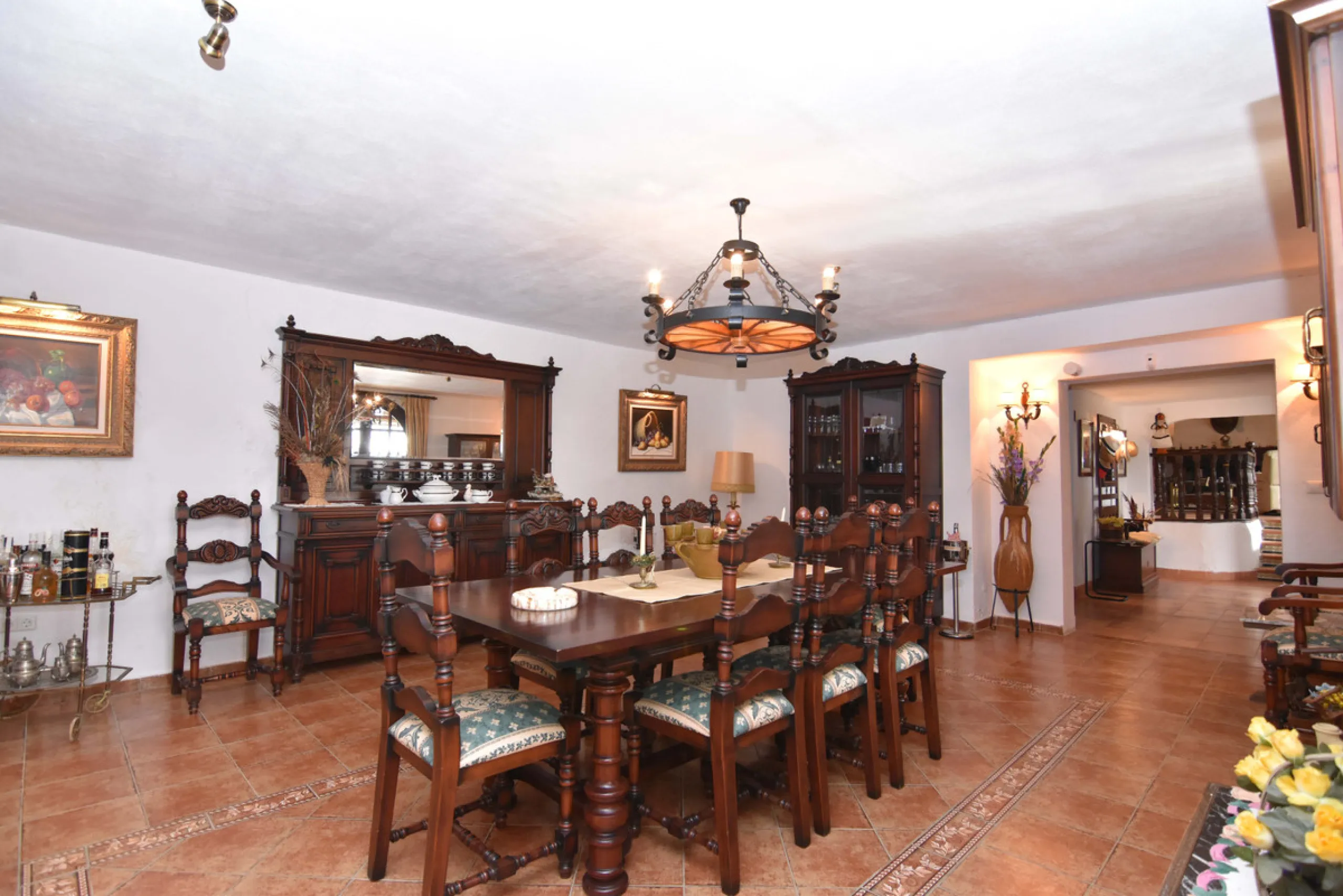 Large farm for sale in Mijas Costa 20 minutes from Marbella and 10 minutes from the center of Fuengirola.