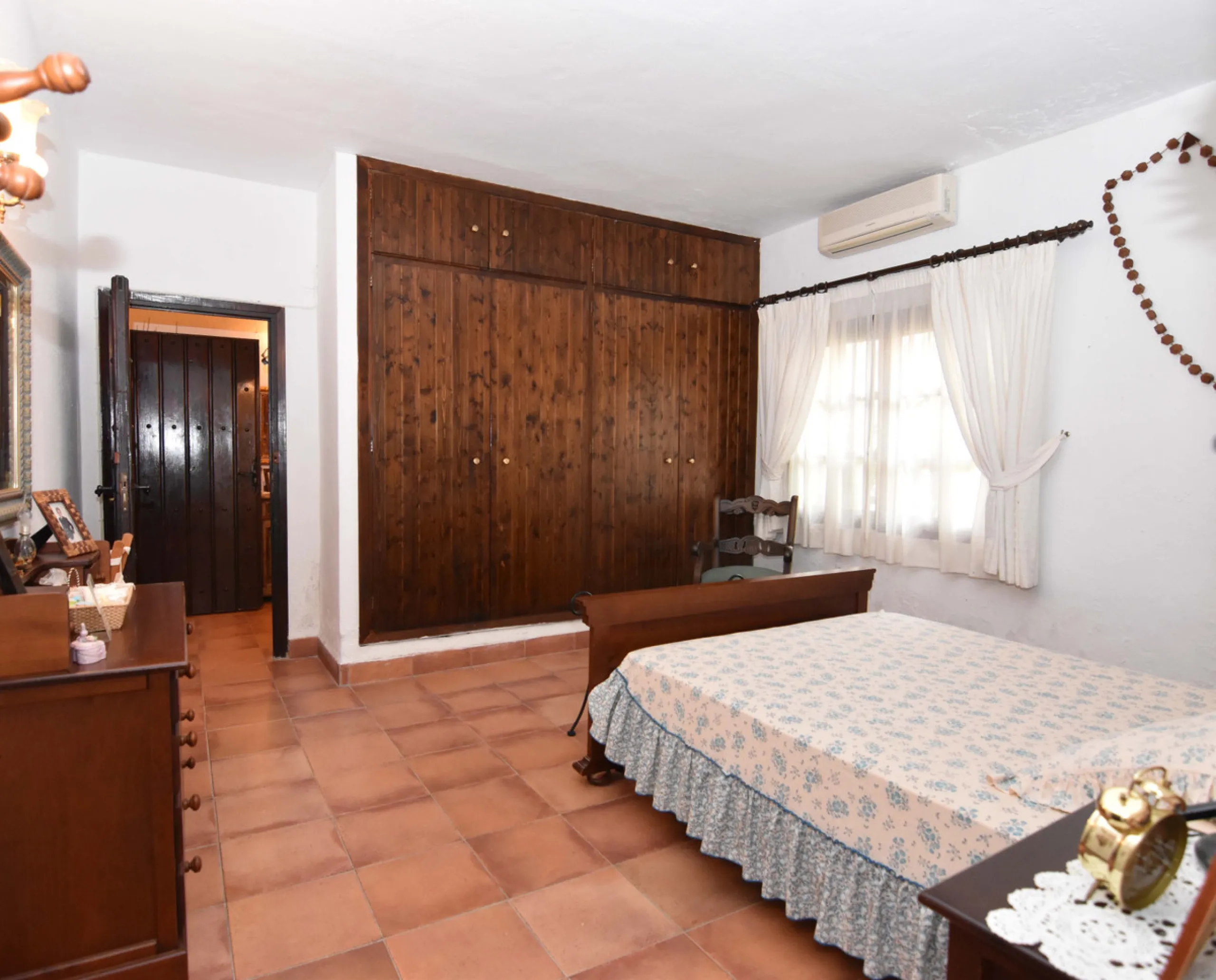 Large farm for sale in Mijas Costa 20 minutes from Marbella and 10 minutes from the center of Fuengirola.