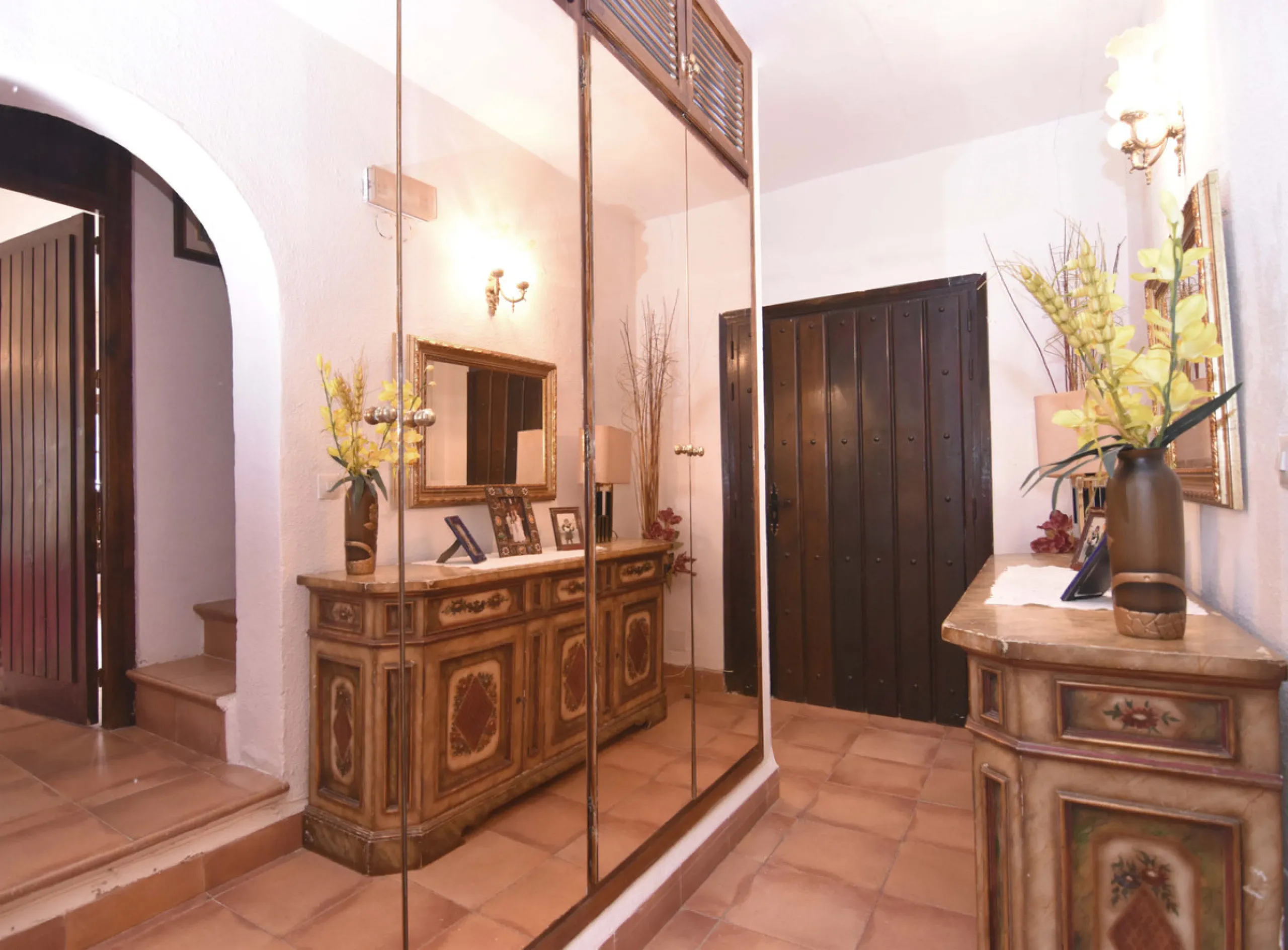 Large farm for sale in Mijas Costa 20 minutes from Marbella and 10 minutes from the center of Fuengirola.