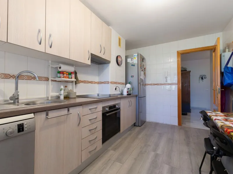 Apartment - Middle Floor Apartment в продаже в Mijas, Málaga. В доме 3 спален и 2 ванных комнат. Площадь дома 138 м²