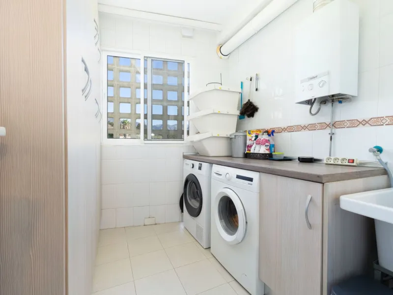 Apartment - Middle Floor Apartment в продаже в Mijas, Málaga. В доме 3 спален и 2 ванных комнат. Площадь дома 138 м²