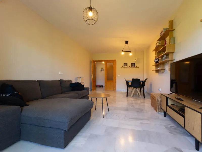 Apartment - Middle Floor Apartment в продаже в Mijas, Málaga. В доме 3 спален и 2 ванных комнат. Площадь дома 138 м²