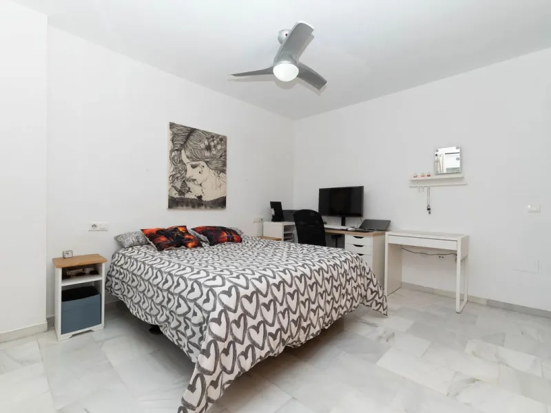 Apartment - Middle Floor Apartment в продаже в Mijas, Málaga. В доме 3 спален и 2 ванных комнат. Площадь дома 138 м²